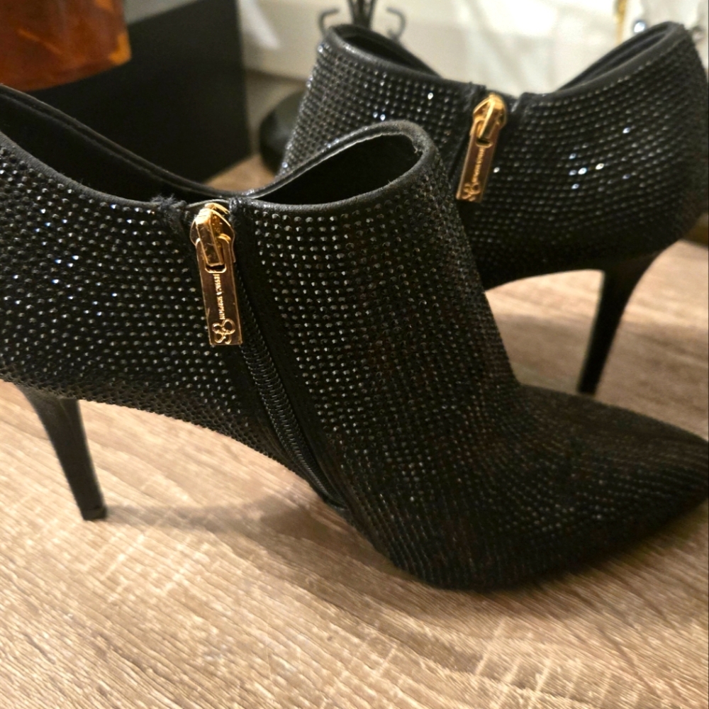SOLD!! $28 Beaded Jessica Simpson Booties